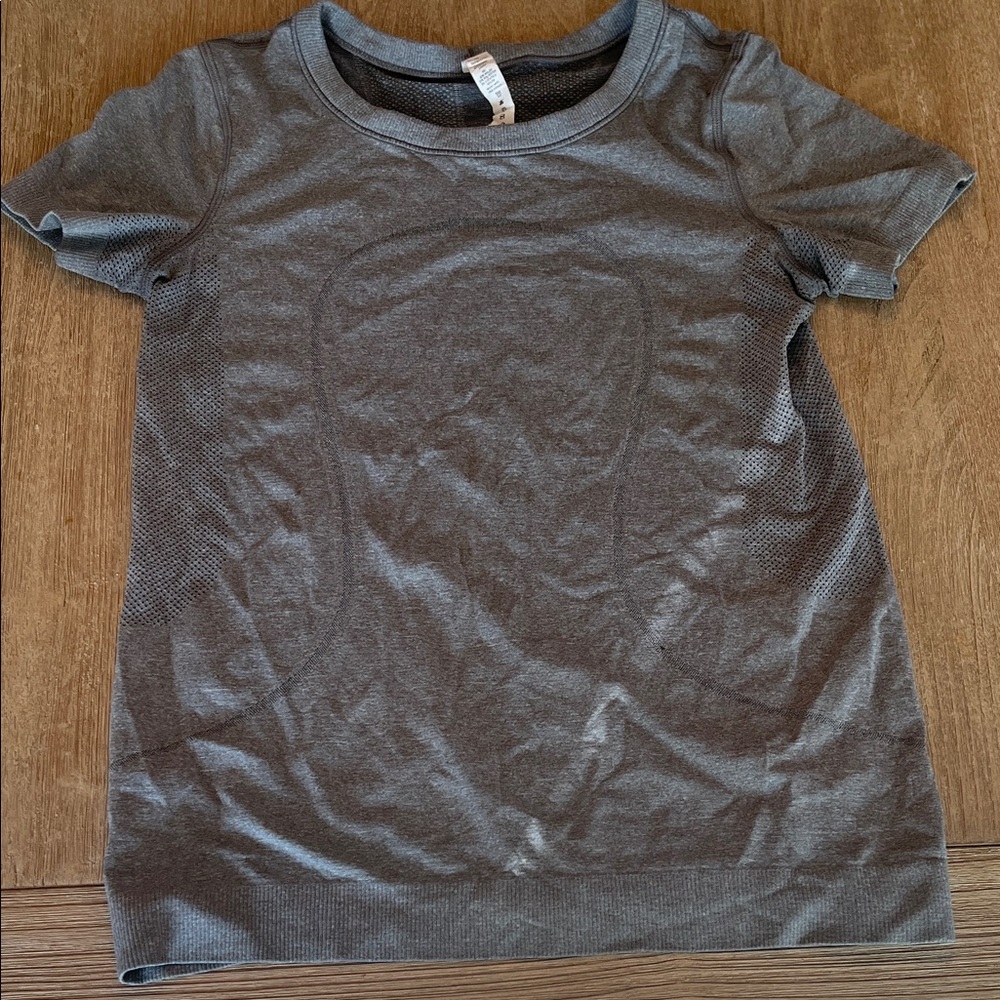 lululemon athletica Charcoal Short Sleeve Tee